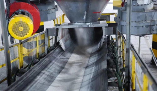 新疆宜化4060項目試生產尿素產品順利下線