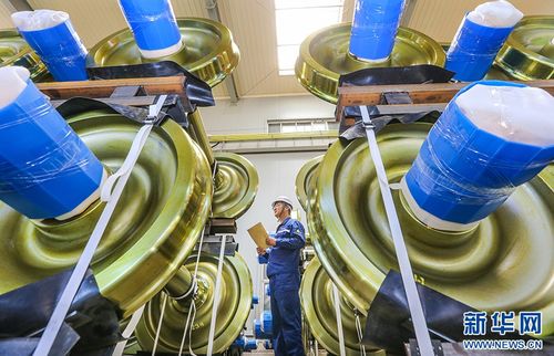 安徽馬鞍山輪對(duì)出口俏，電熔鎂產(chǎn)品生產(chǎn)忙